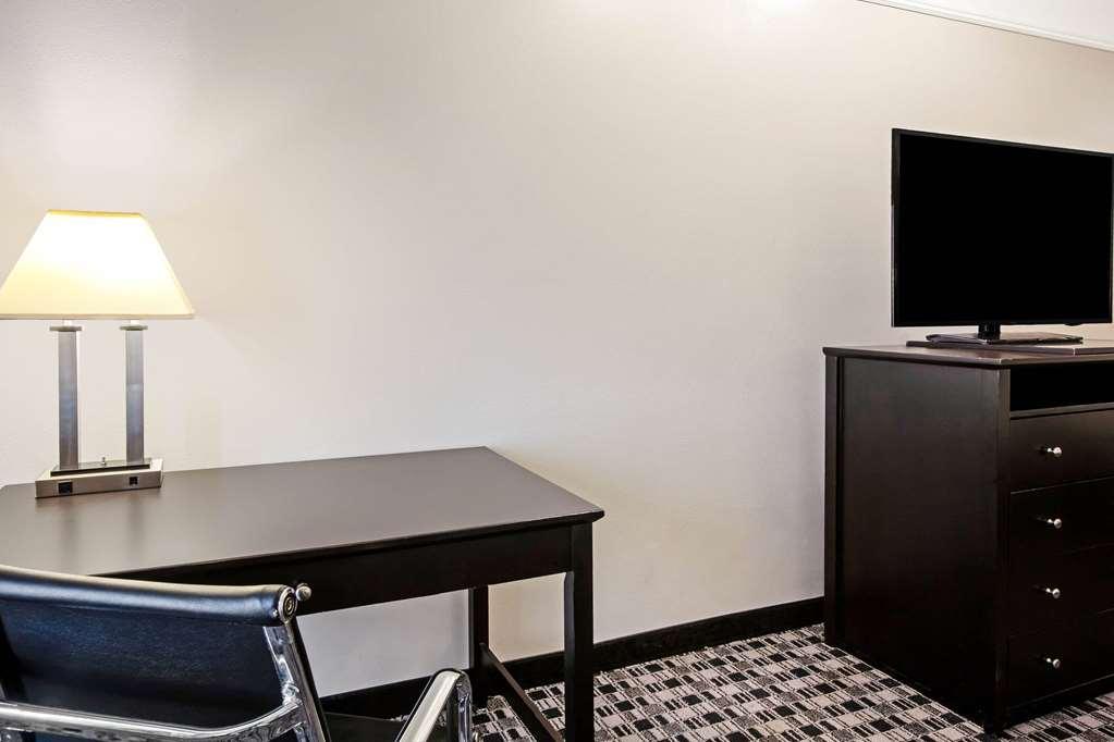 La Quinta By Wyndham Deer Park Hotel Room photo