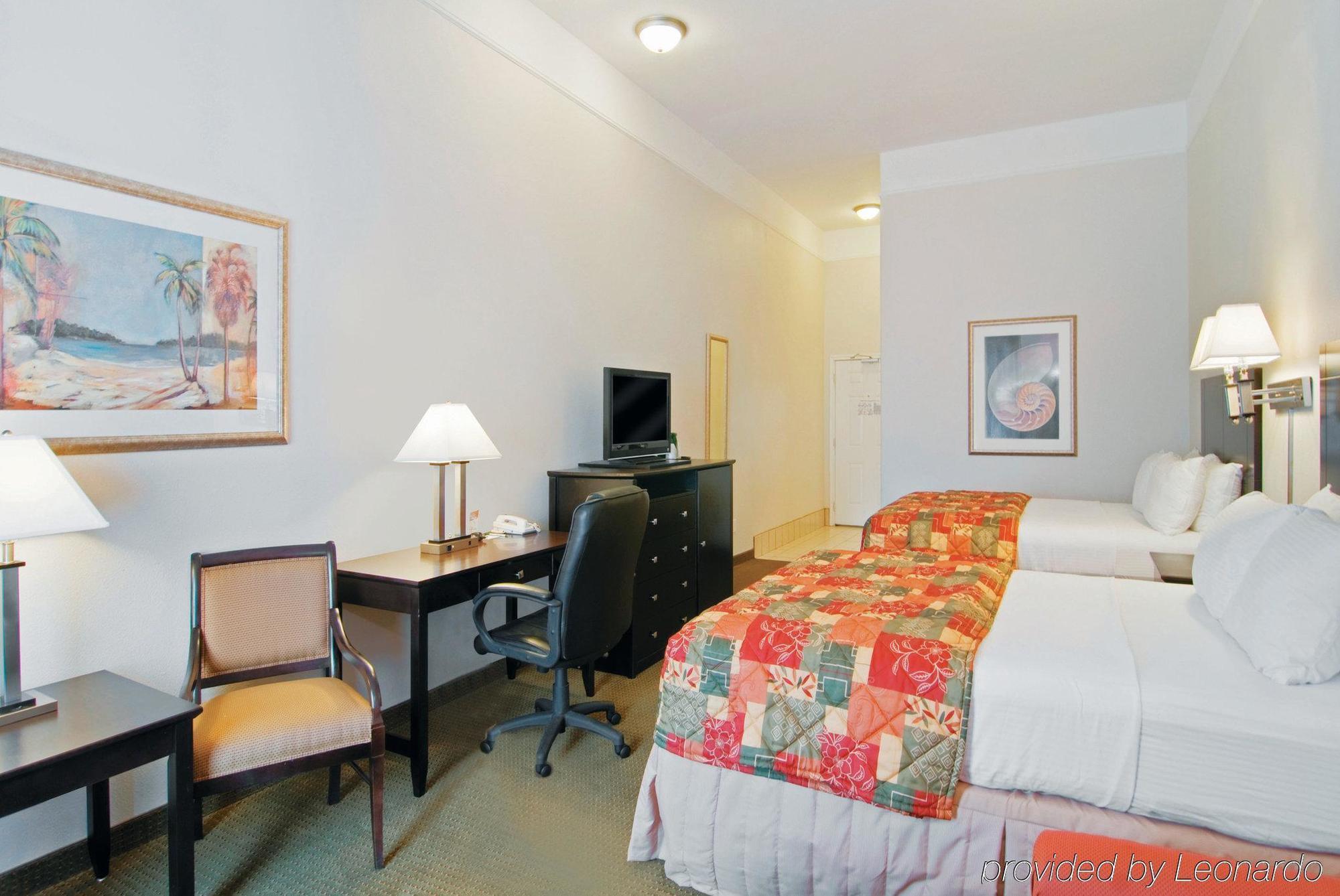 La Quinta By Wyndham Deer Park Hotel Exterior photo